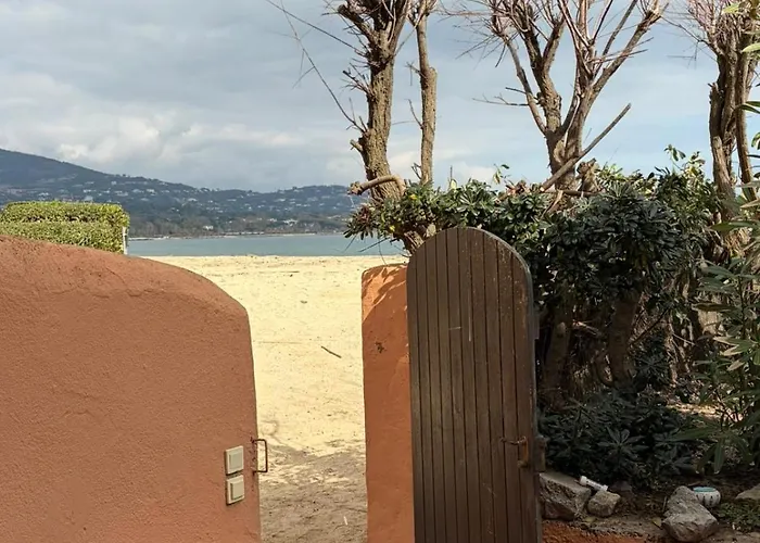 Port-grimaud - La Maisonnette - Sur Et Front De *