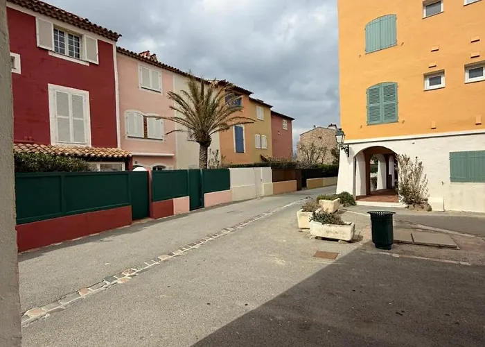 Port-grimaud - La Maisonnette - Sur Et Front De *